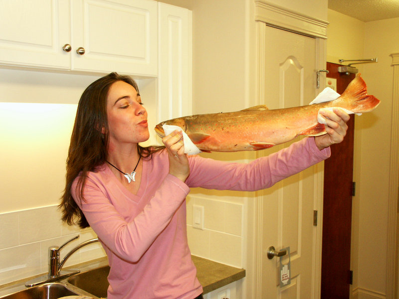 mel kissing fish.jpg