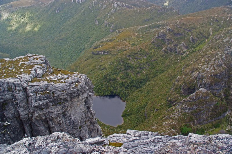 1384Lake&Hut.jpg