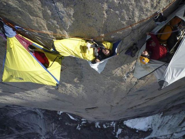 extreme_hanging_tents_640_10.jpg
