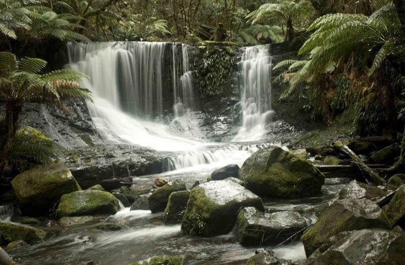 Horshoe Falls.jpg