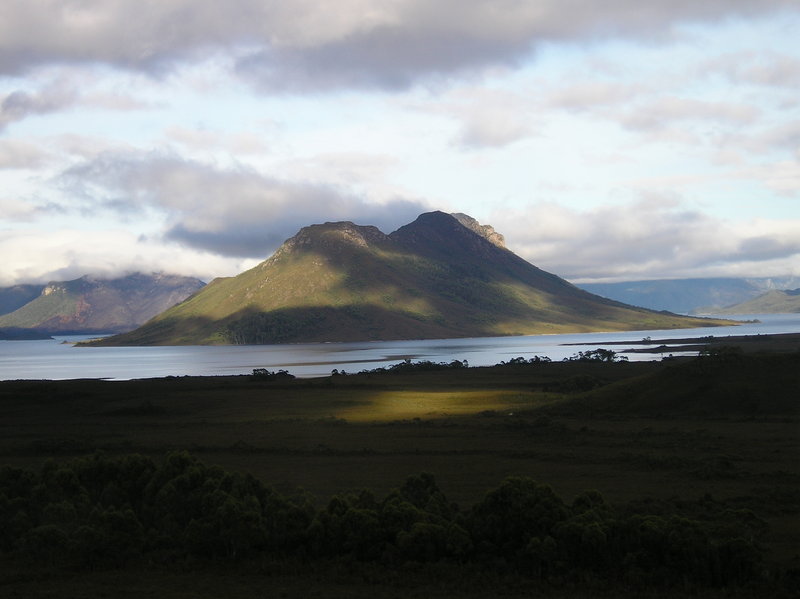 Mt Solitary from slopes of Mt Eliza 4.JPG