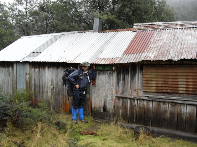 simmo at pine hut.JPG