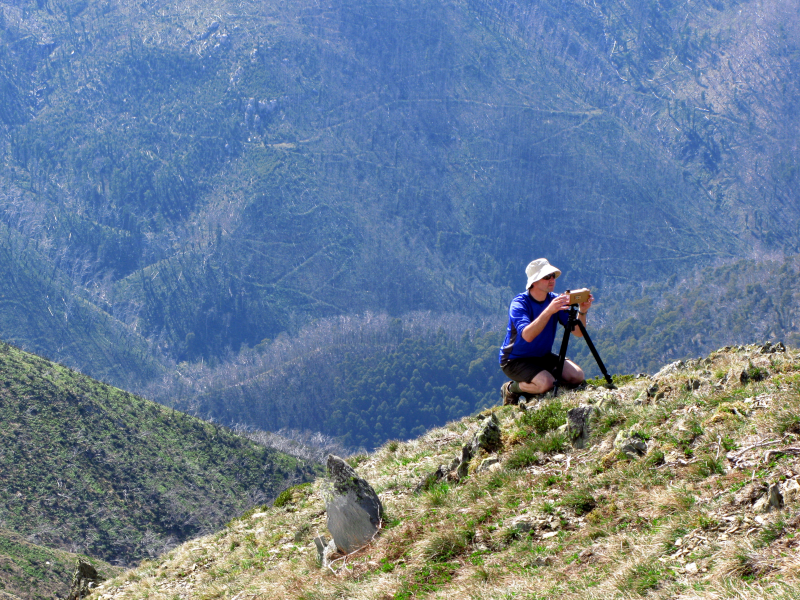 Photographing on the slopes of Feathertop_2009.png