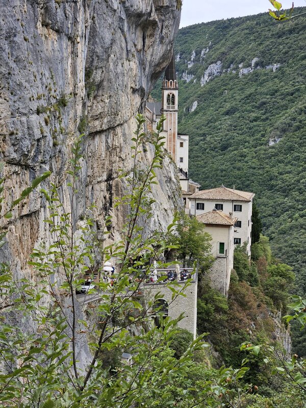 20240913_Cliffside.jpg