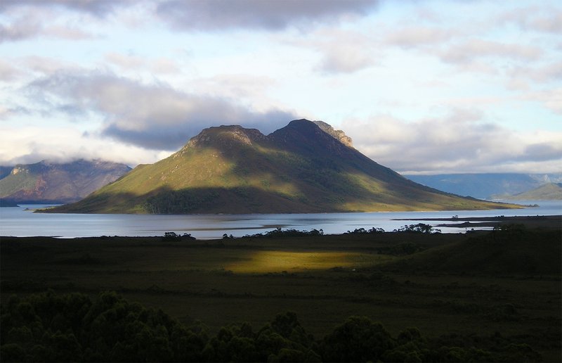 Mt Solitary from slopes of Mt Eliza.jpg